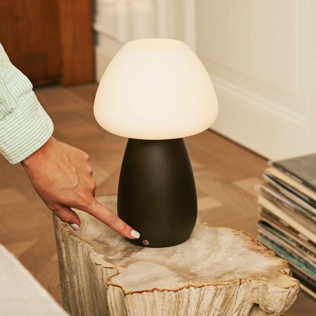 Bären Dunkelbraune Lampe – wiederaufladbar, dimmbar & kabellos