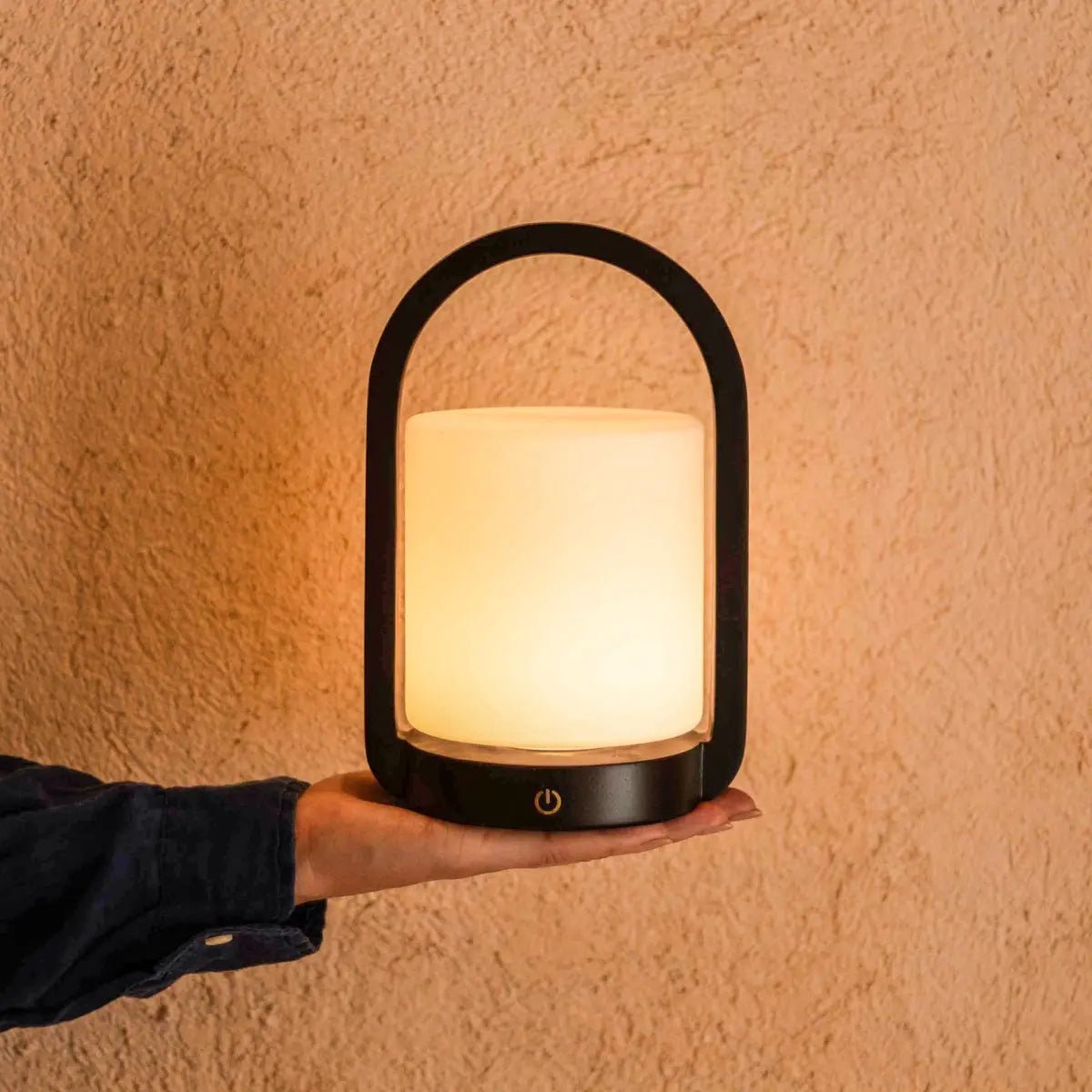 George dunkelbraune Holzlampe – wiederaufladbar, dimmbar und tragbar