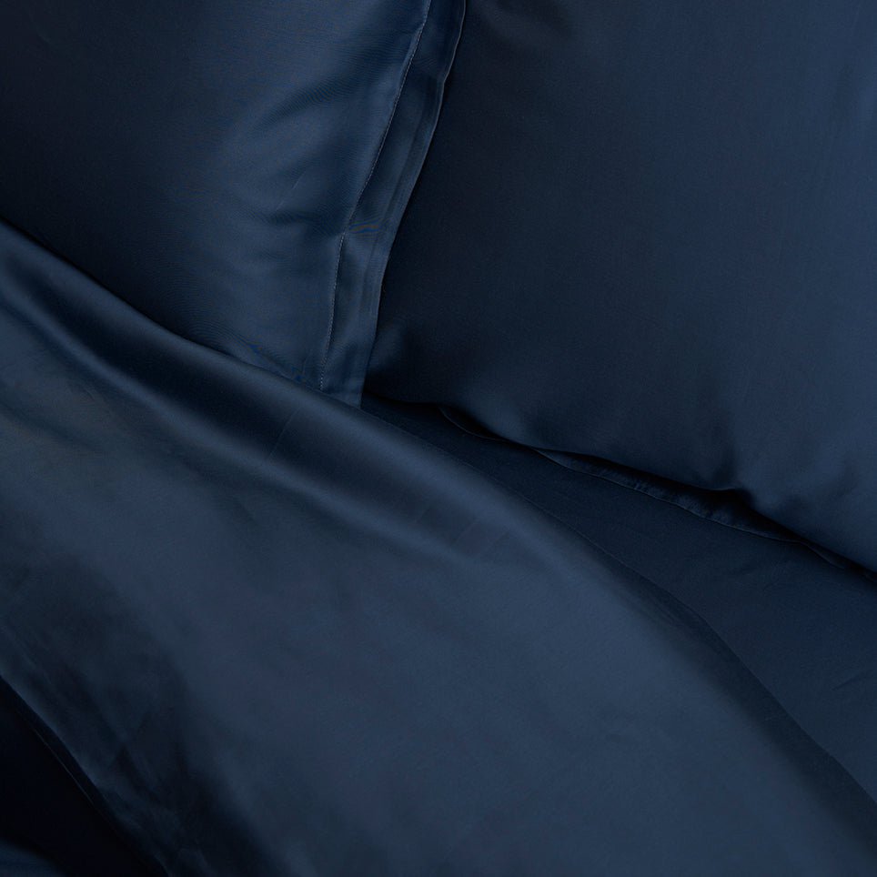TENCEL™ – Satin-Spannbetttuch Dunkelblau