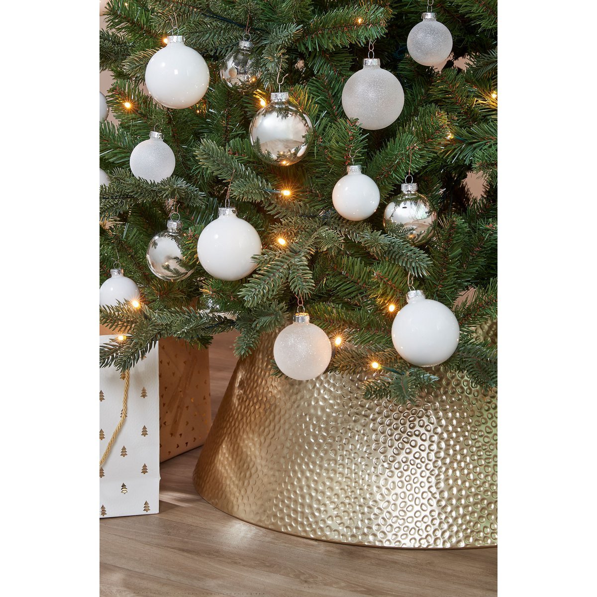Goldener Weihnachtsbaumrock Metall – L50 x B30 x H26 cm