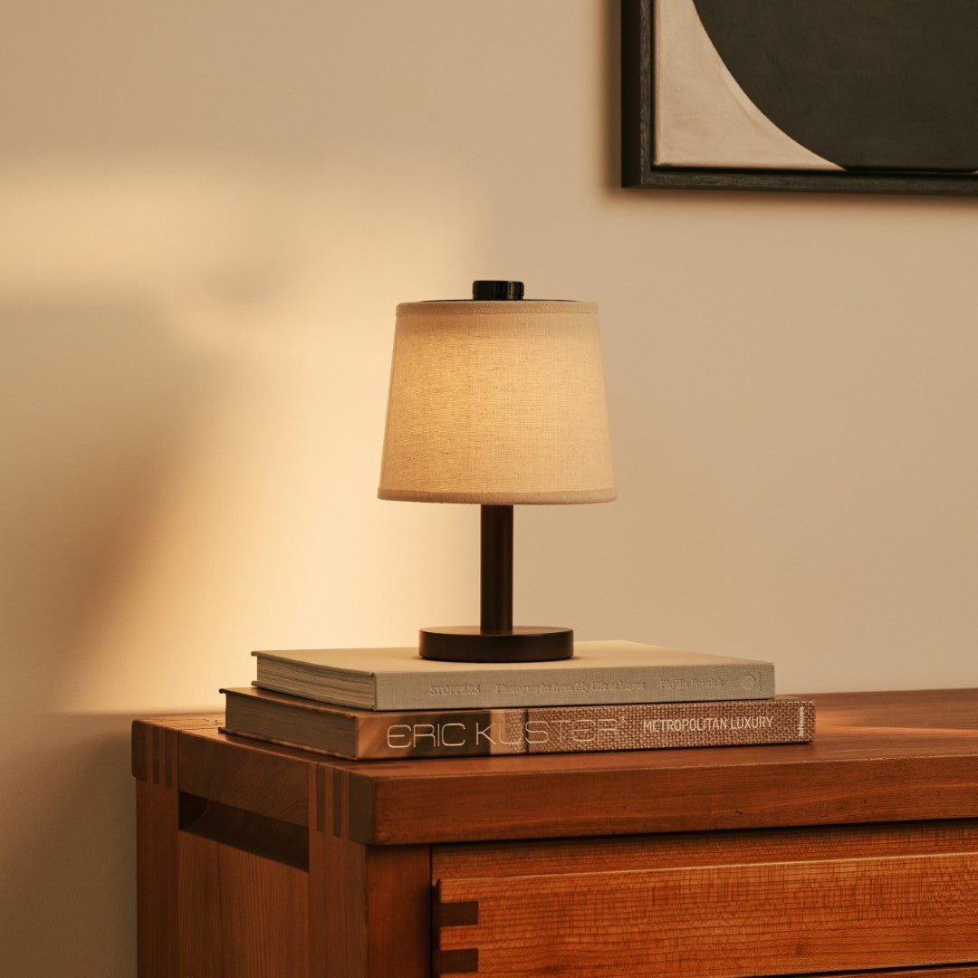 Rover Dunkelbraune Holzlampe – wiederaufladbar, kabellos & dimmbar