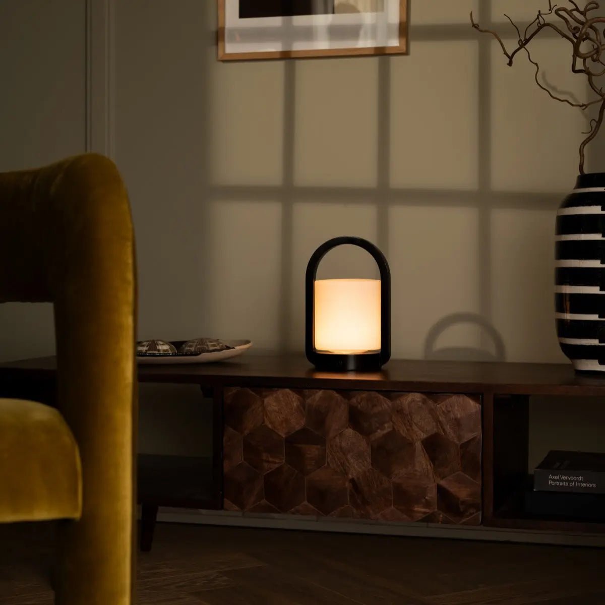George dunkelbraune Holzlampe – wiederaufladbar, dimmbar und tragbar