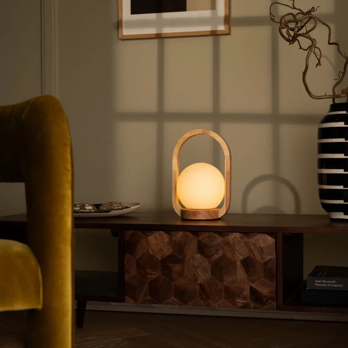 Skye Kabellose Tischlampe aus Holz – Dimmbar & Wiederaufladbar