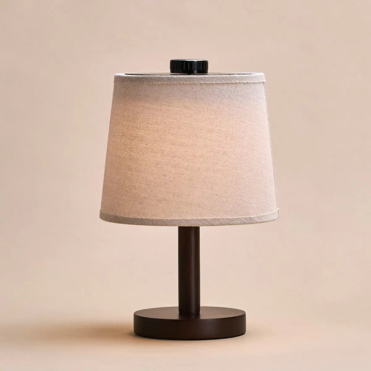 Rover Dunkelbraune Holzlampe – wiederaufladbar, kabellos & dimmbar