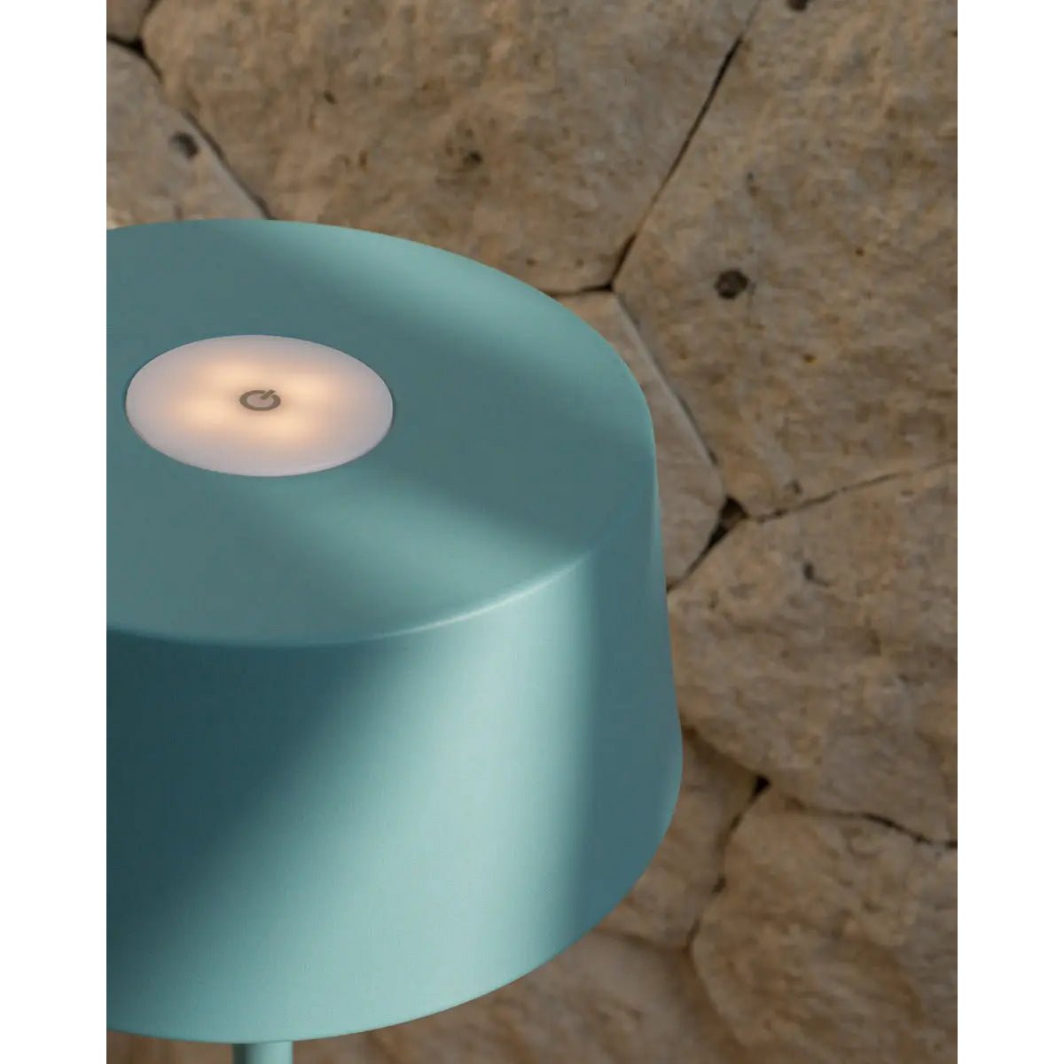 Hugo Tischlampe Amsterdam Blue – Wiederaufladbar, kabellos & dimmbar