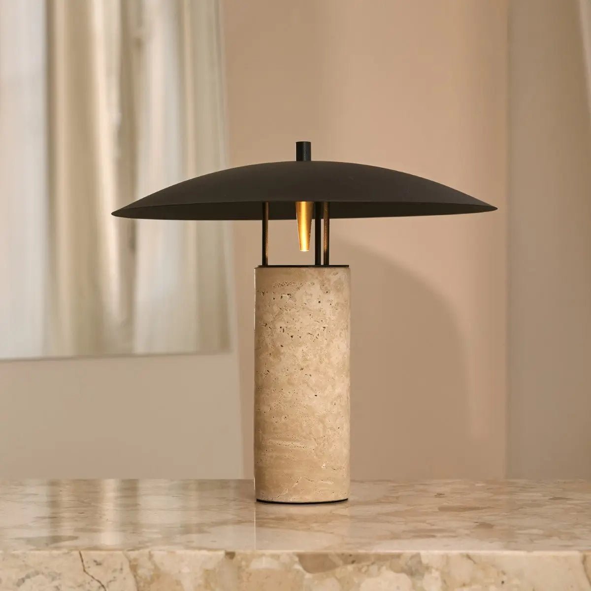 Tischlampe aus Travertin und Metall 35 cm – Modell Nicolaas