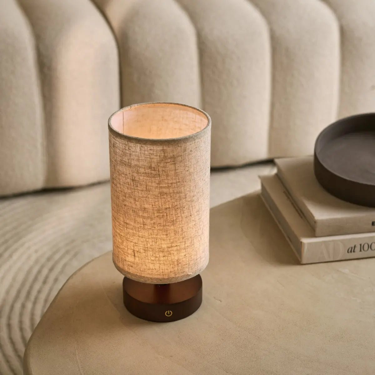 Ben Dunkelbraune Holztischlampe – wiederaufladbar, dimmbar, USB-C