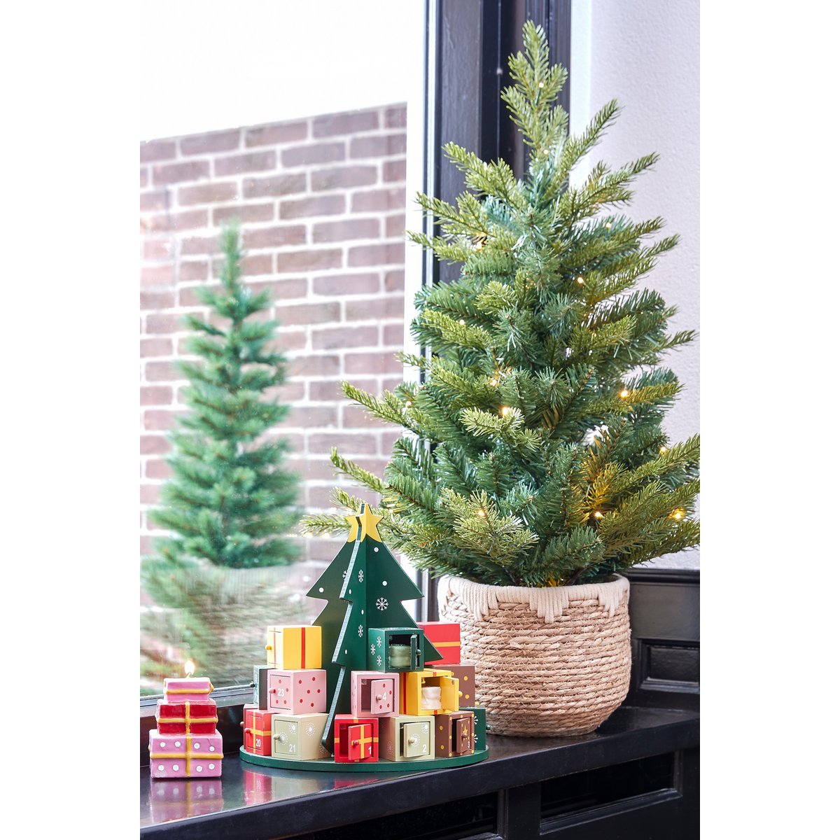 Adventskalender – H30 × Ø28 cm – MDF, FSC®-zertifiziert – Mehrfarbig