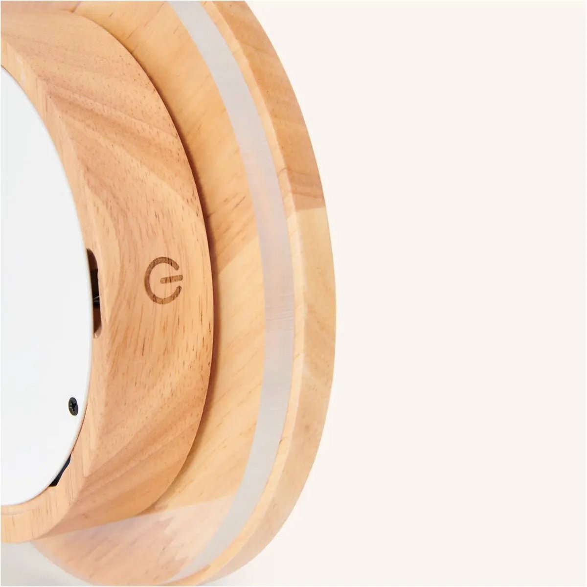 Kabellose Wandleuchte Lou aus Holz
