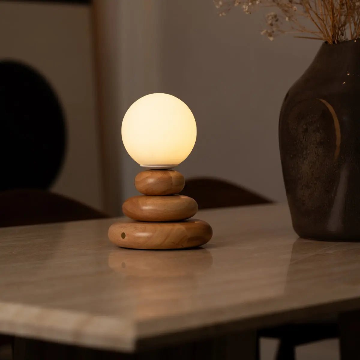 Isabella Tischlampe – Holz & Glas, Kabellos & Dimmbar