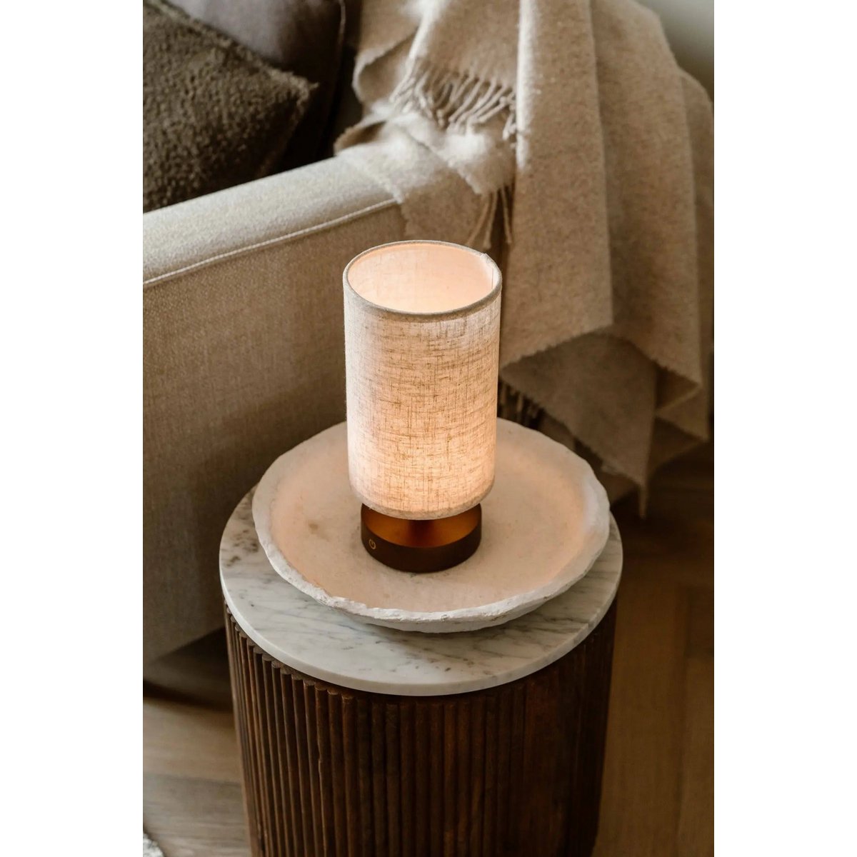 Ben Dunkelbraune Holztischlampe – wiederaufladbar, dimmbar, USB-C