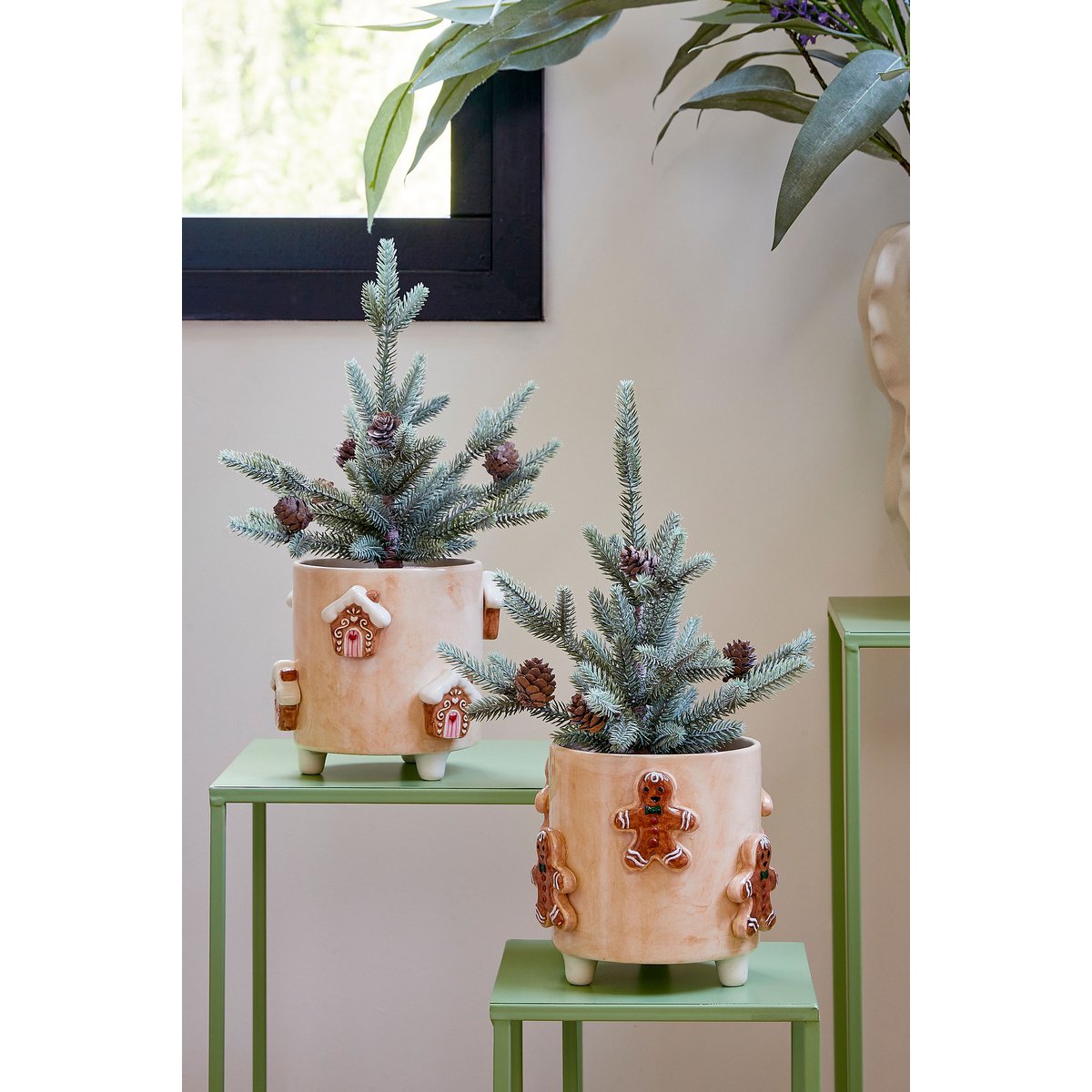 BLOMEPOT Assorti – Dolomit Blumentöpfe Off-White mit Weihnachtsdekor H15 × Ø17 cm