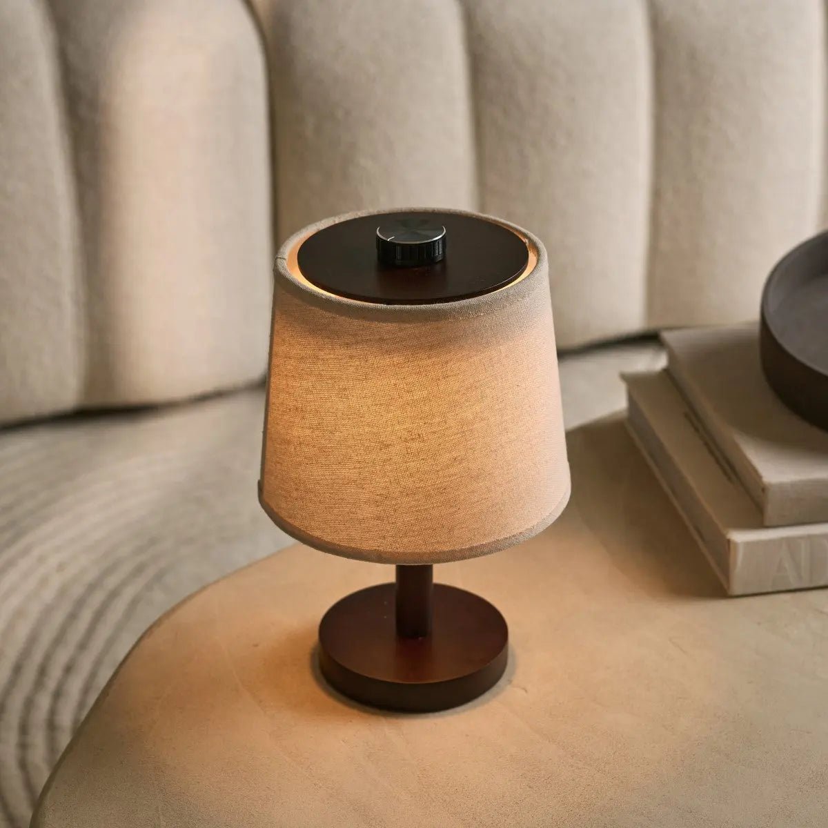 Rover Dunkelbraune Holzlampe – wiederaufladbar, kabellos & dimmbar