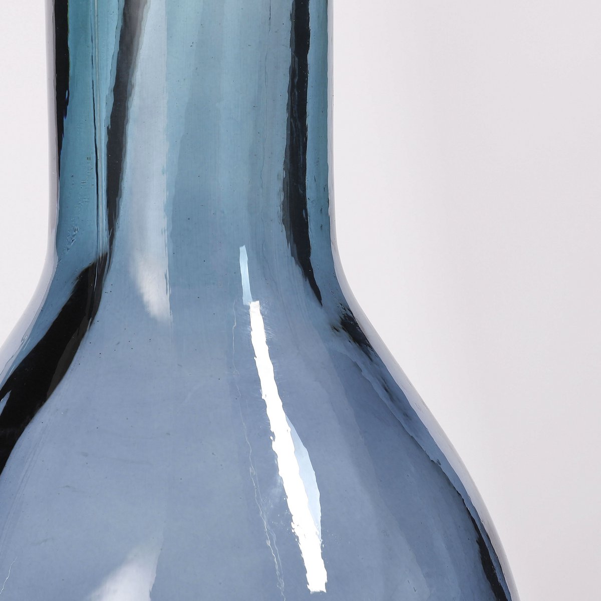 Rioja-Flaschenvase – H100 x Ø21 cm – recyceltes Glas – Hellblau