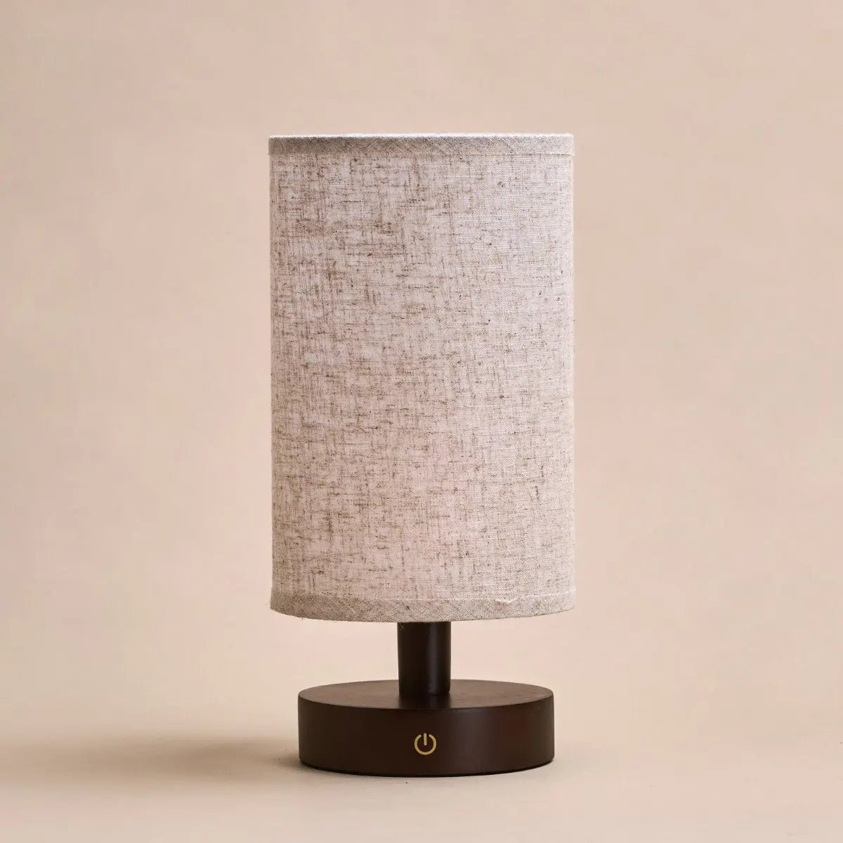 Ben Dunkelbraune Holztischlampe – wiederaufladbar, dimmbar, USB-C