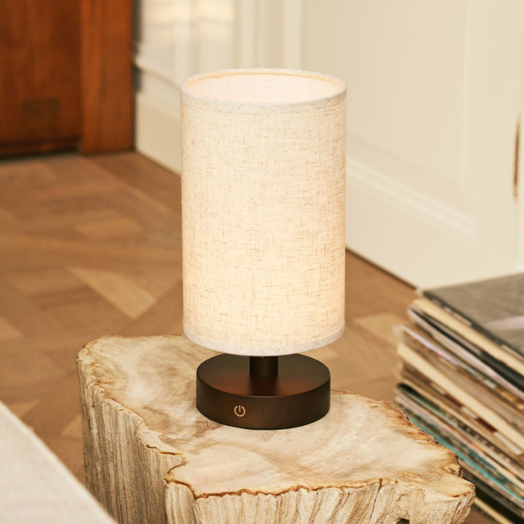 Ben Dunkelbraune Holztischlampe – wiederaufladbar, dimmbar, USB-C