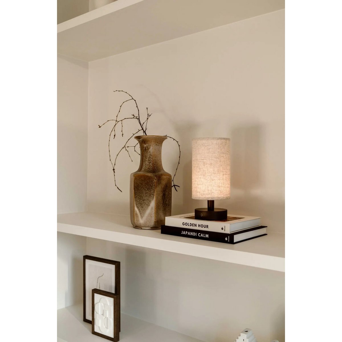 Ben Dunkelbraune Holztischlampe – wiederaufladbar, dimmbar, USB-C