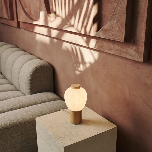 Los Holzlampe – Hellbraun mit Glas, warmes Licht & einzigartiges Design