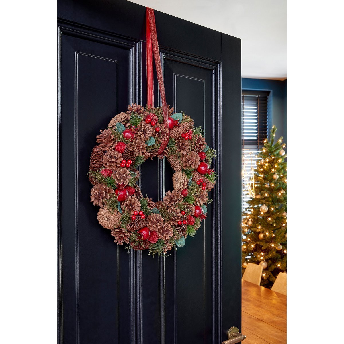 Landon Weihnachtskranz mit Kiefernkegeln – H9 x Ø45 cm – Braun