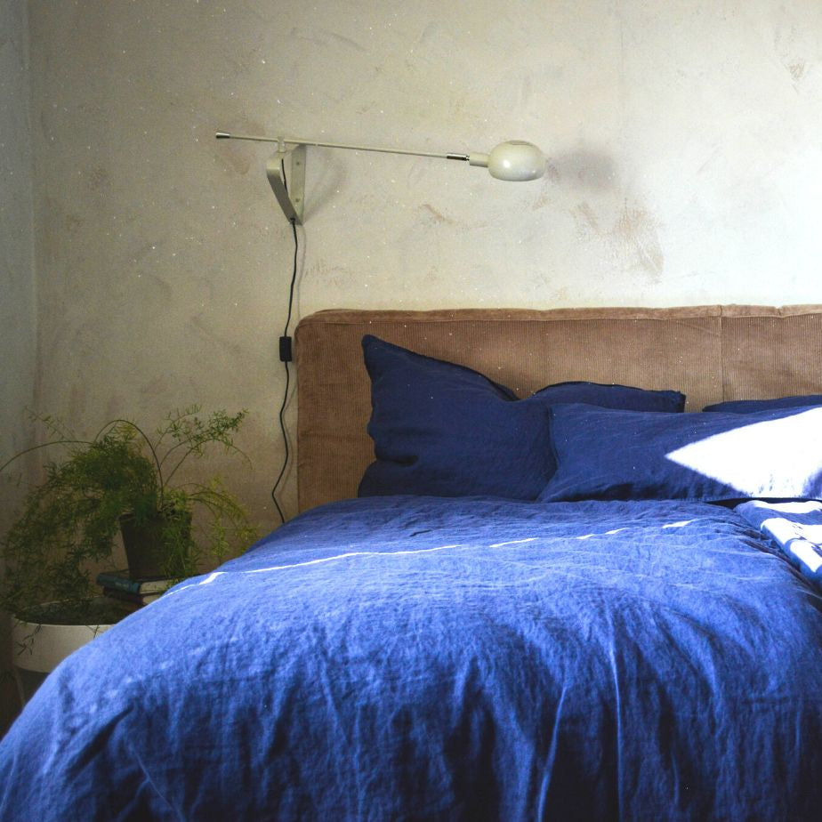 Hanf Bettwäsche aus 100 Prozent Naturfaser in ruhiger Farbgebung midnight blue