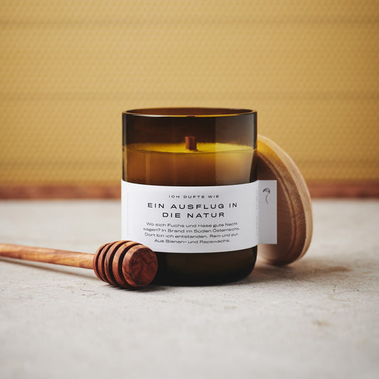 Duftkerze Ein Ausflug in die Natur aus Bienen- und Rapswachs im recycelten Glas