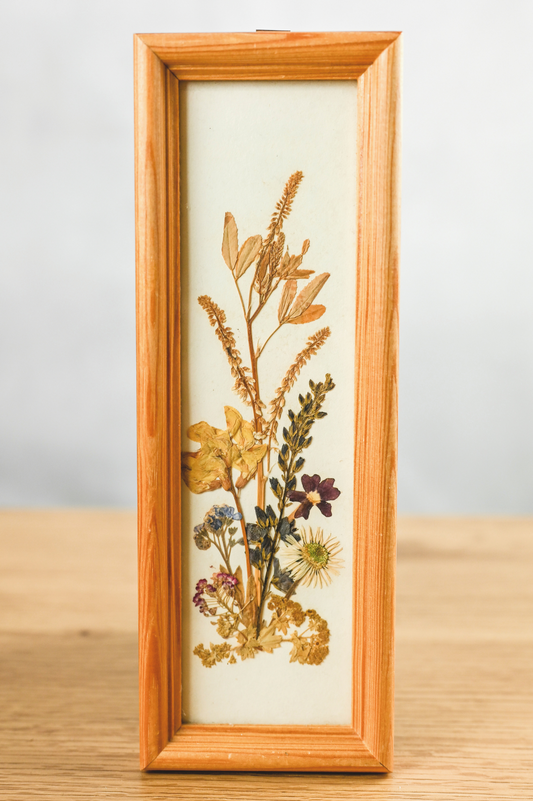 Vintage Dekoobjekt mit Holzrahmen und Trockenblumen