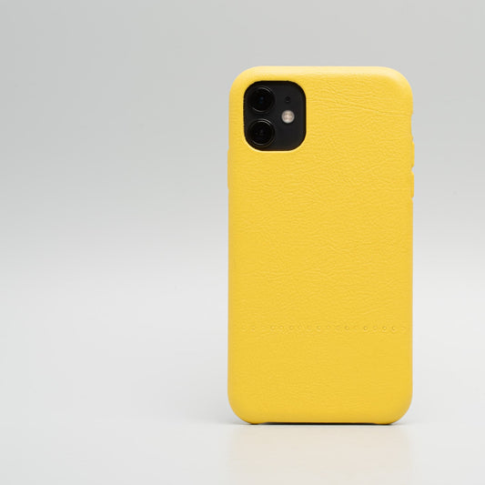iPhone 11 Handyhülle "Yellow" aus veganem Leder Design1