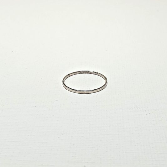 Zarter 1 mm Sterlingsilber Ring